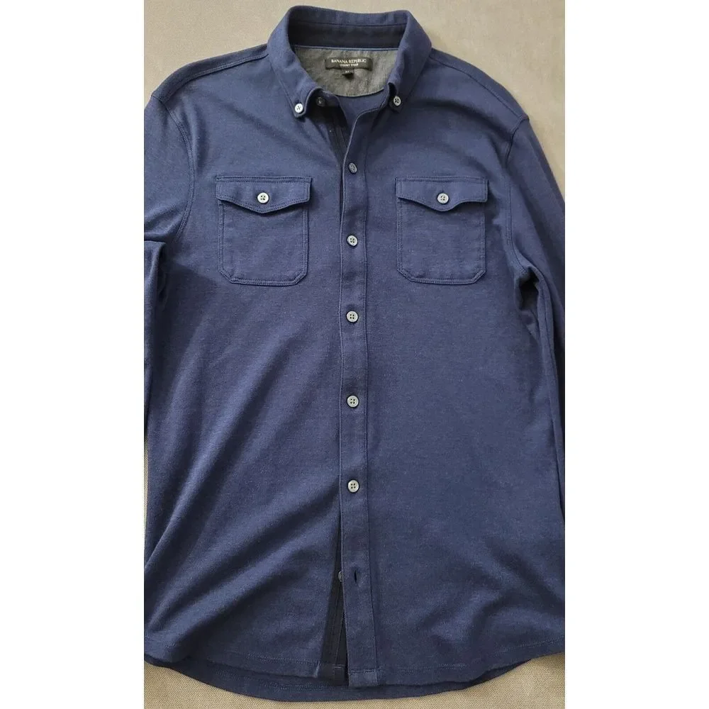 Banana Republic Men's Luxury Touch Navy‎ Knit Button Up Shirt Size Medium